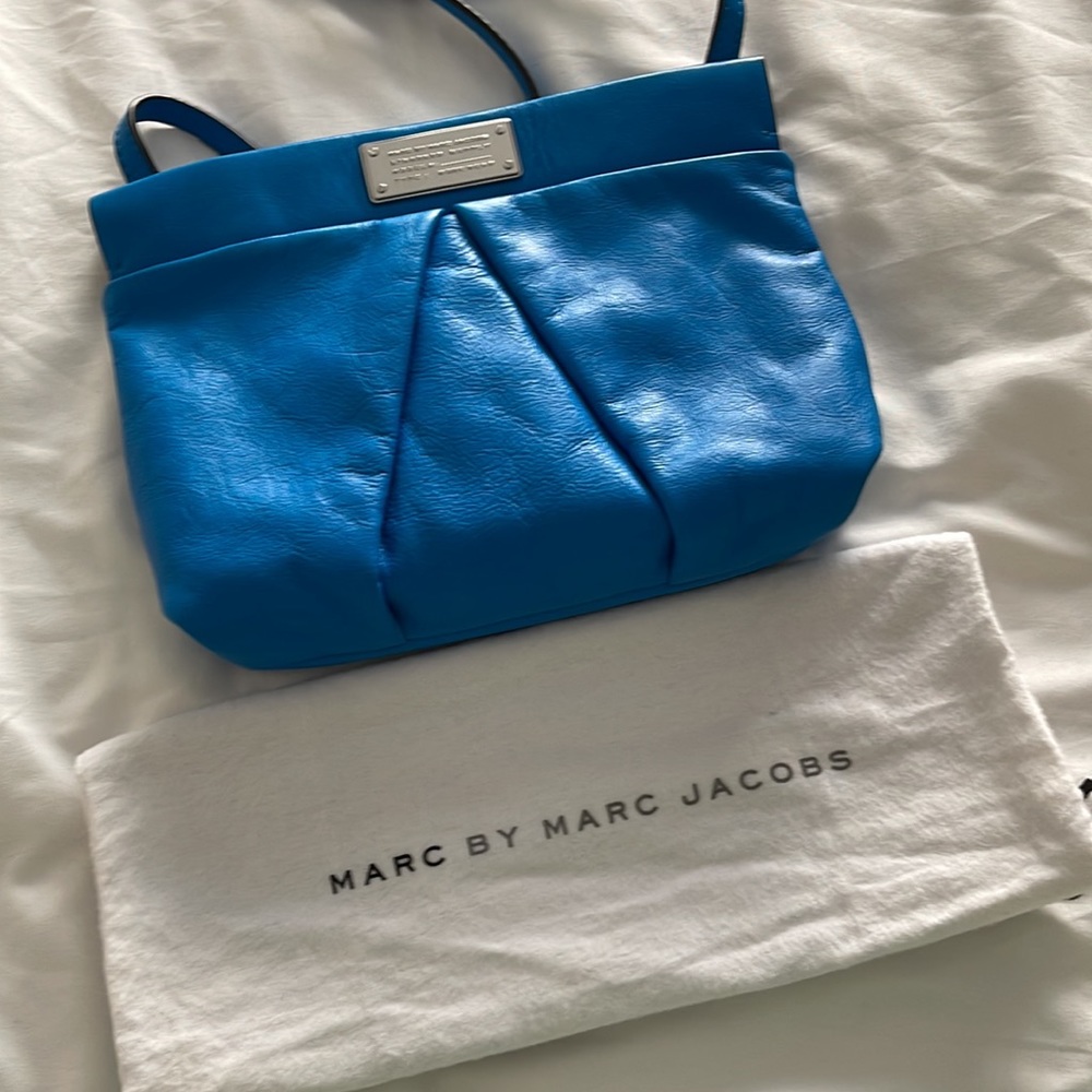 Marc by marc jacobs leather cross body bag.